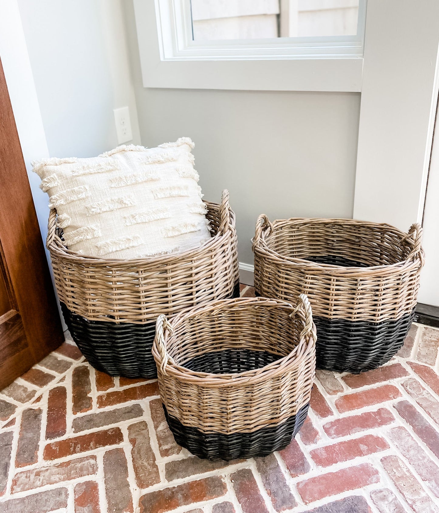 Tan/Black Zora Basket